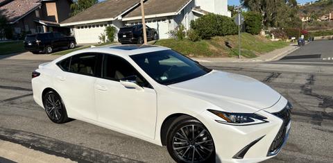 Lexus ES 2025