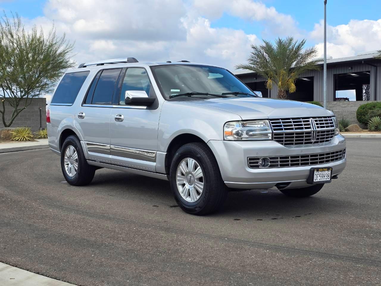 Lincoln Navigator 2013 in Ceres, CA