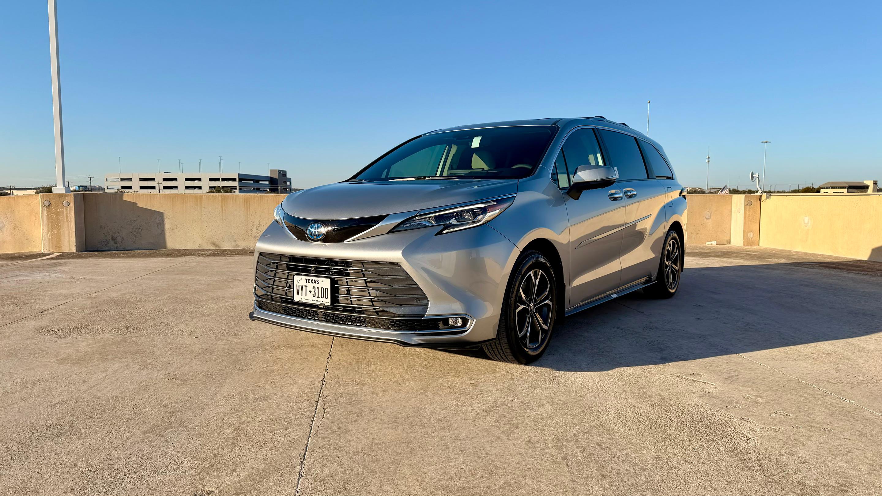 Toyota Sienna 2025 in San Antonio, TX