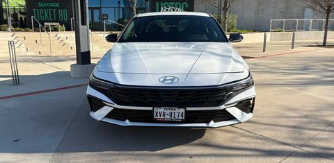 Hyundai Elantra 2025