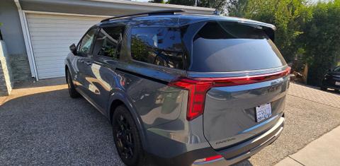 Kia Carnival Hybrid 2025