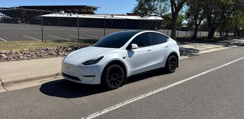 Tesla Model Y 2023