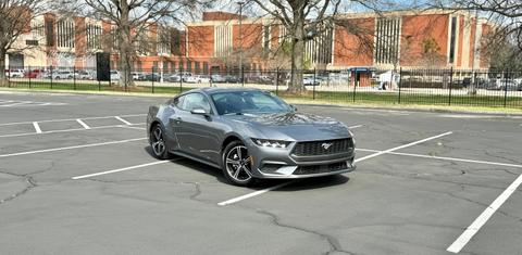 Ford Mustang 2025