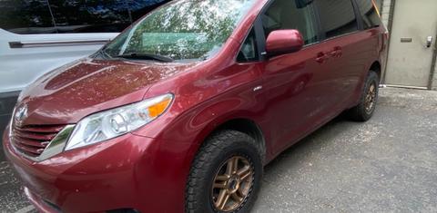 Toyota Sienna 2016