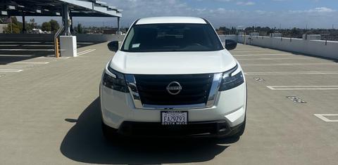 Nissan Pathfinder 2025