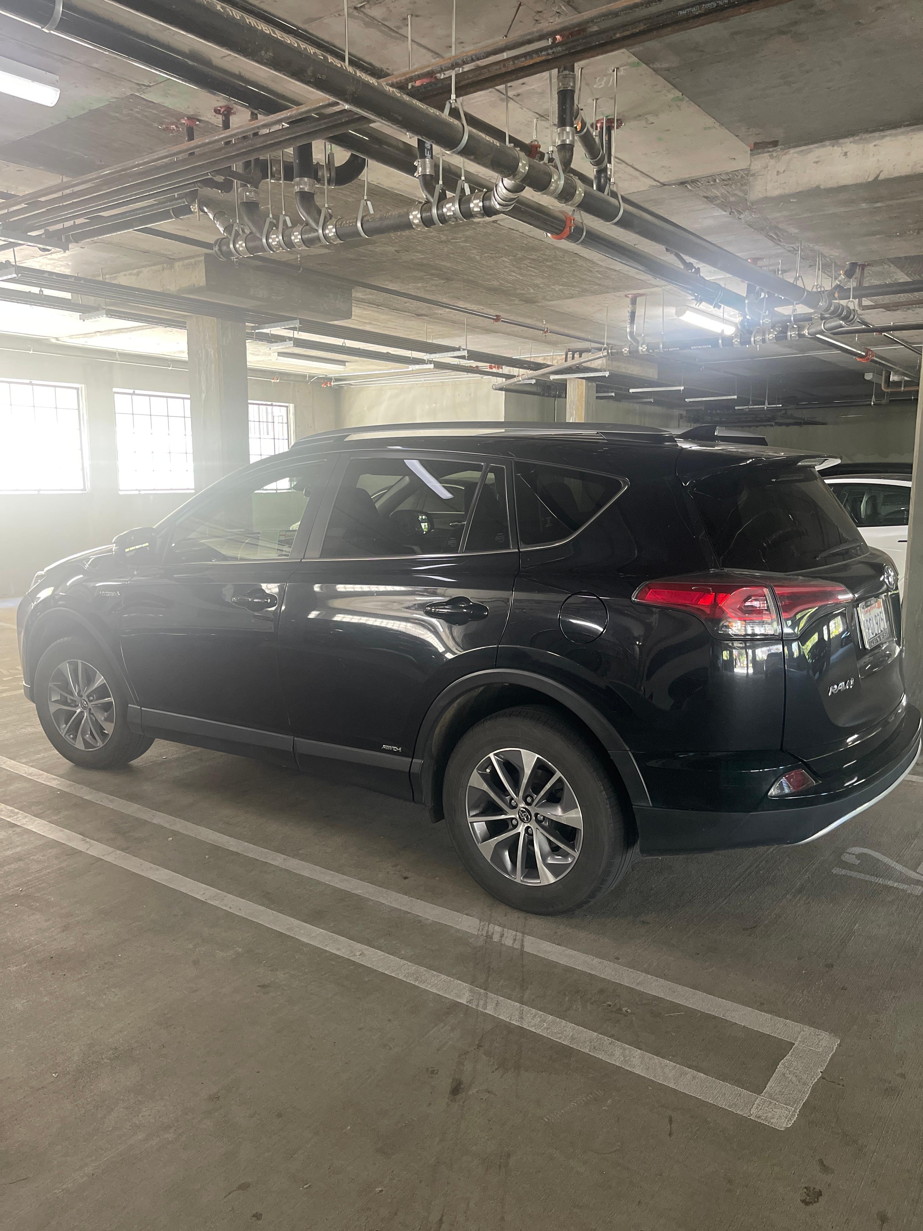 Toyota RAV4 Hybrid 2017 in 