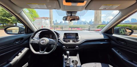Nissan Altima 2024
