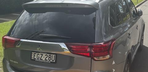 Mitsubishi OUTLANDER 2019