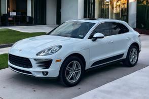 Porsche Macan car