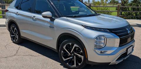 Mitsubishi Outlander PHEV 2023