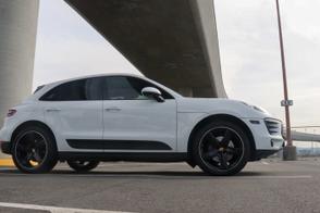 Porsche Macan car