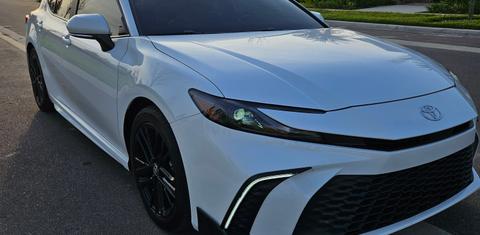 Toyota Camry Hybrid 2025
