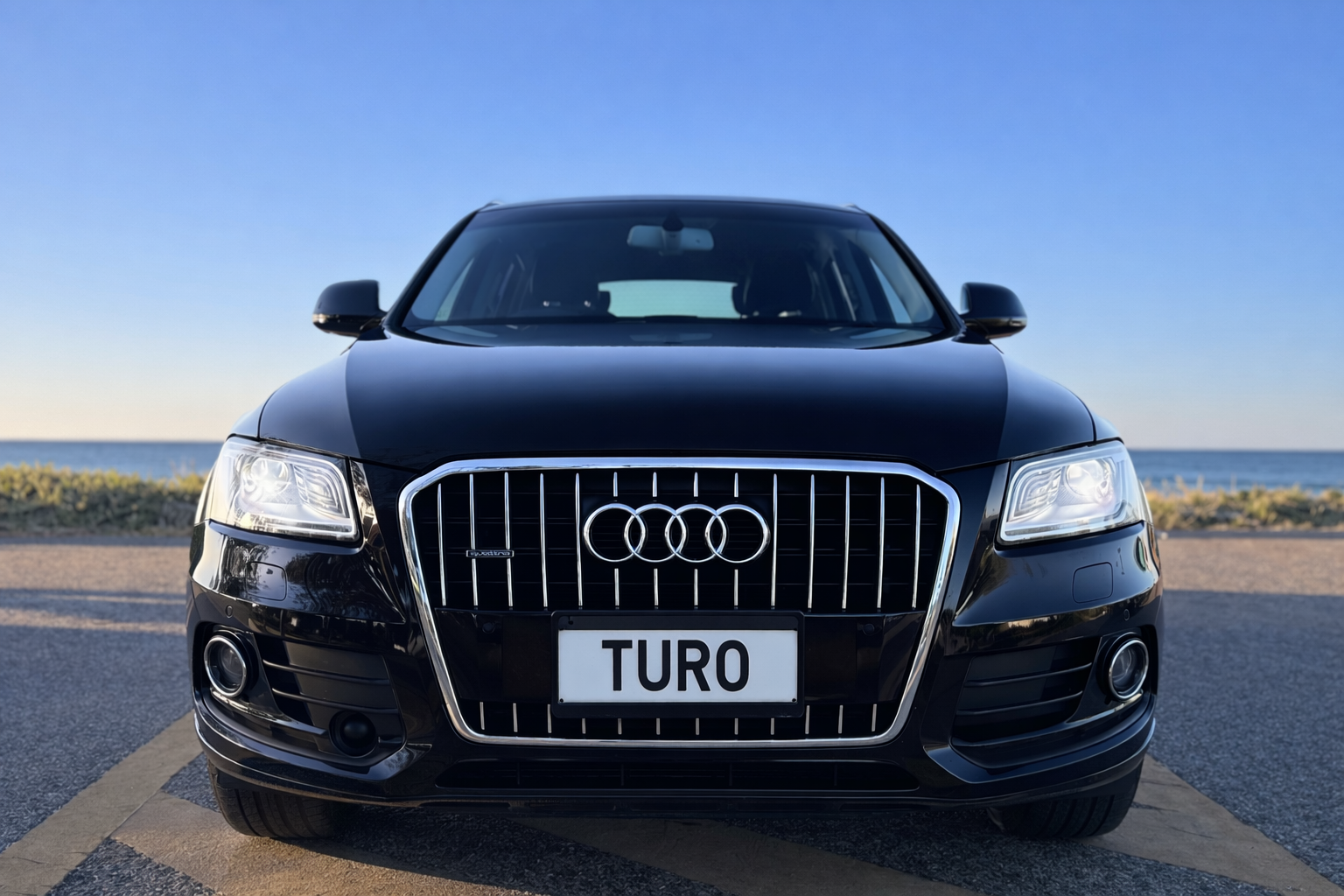 Audi Q5 2016 in Queens Park