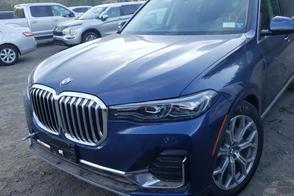 BMW X7 car