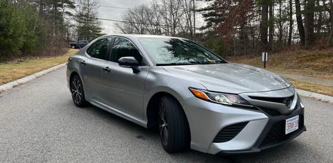 Toyota Camry 2019