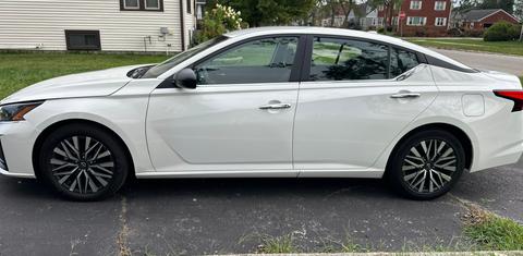 Nissan Altima 2025
