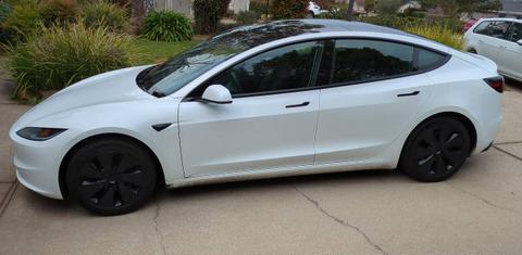 Tesla Model 3 2025