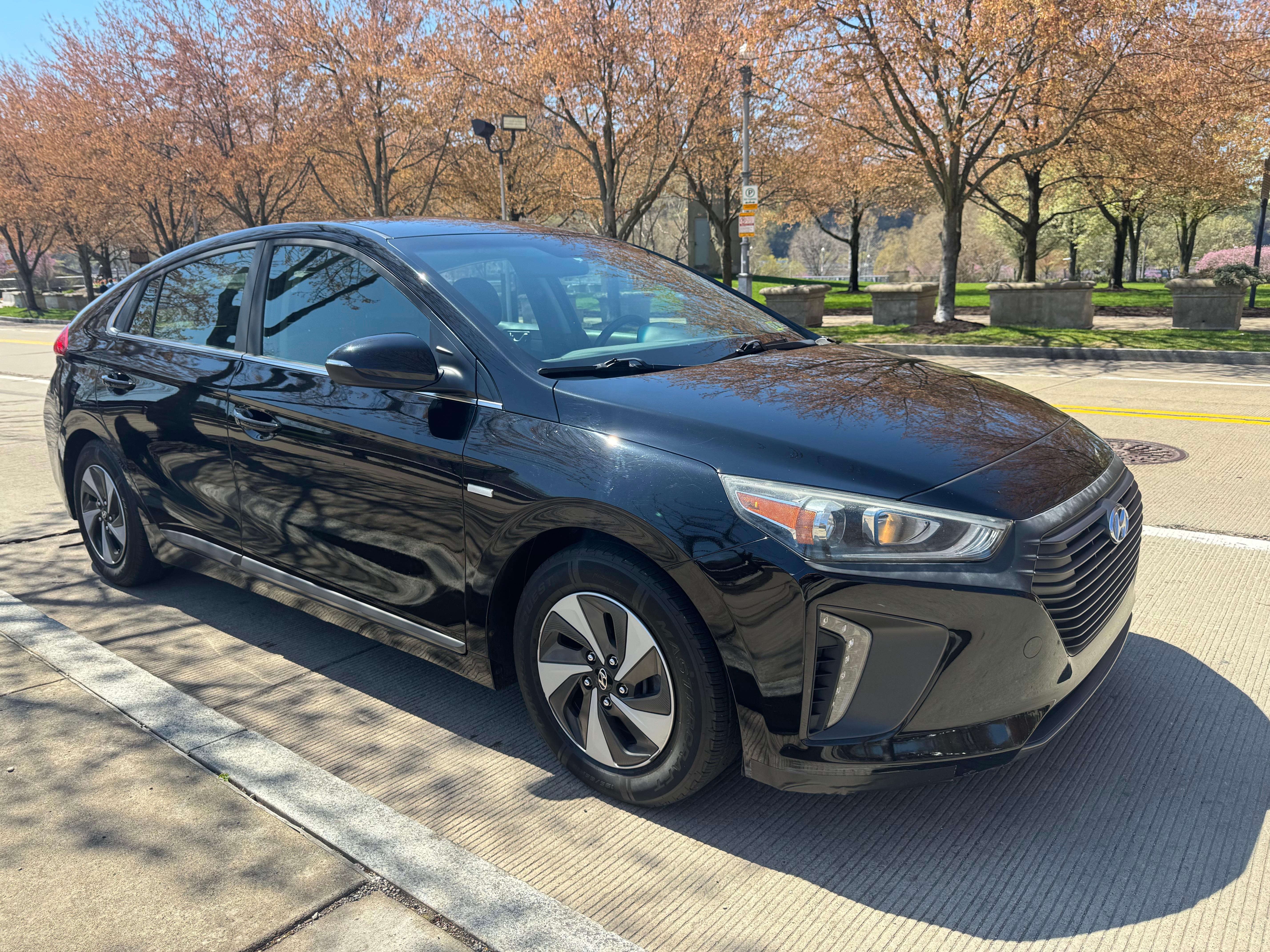 Hyundai Ioniq Hybrid 2018 in West Mifflin, PA