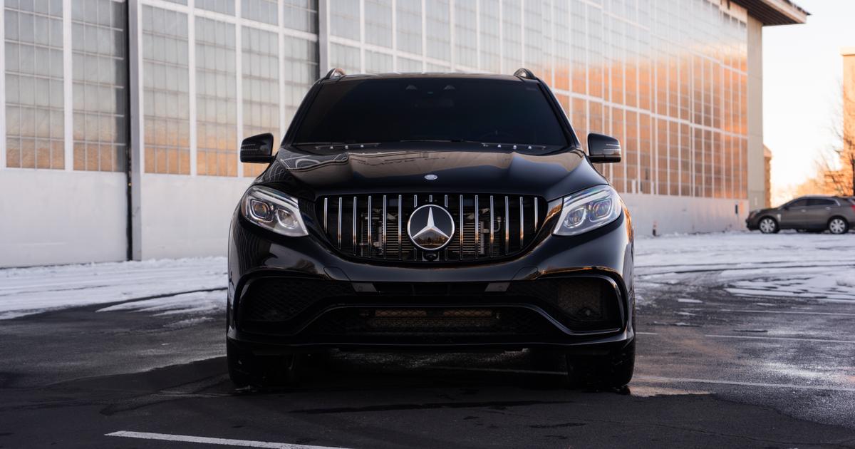 MercedesBenz GLEClass 2016 rental in Englewood, CO by Zach L. Turo