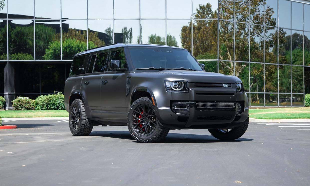 Land Rover Defender 2023 SE