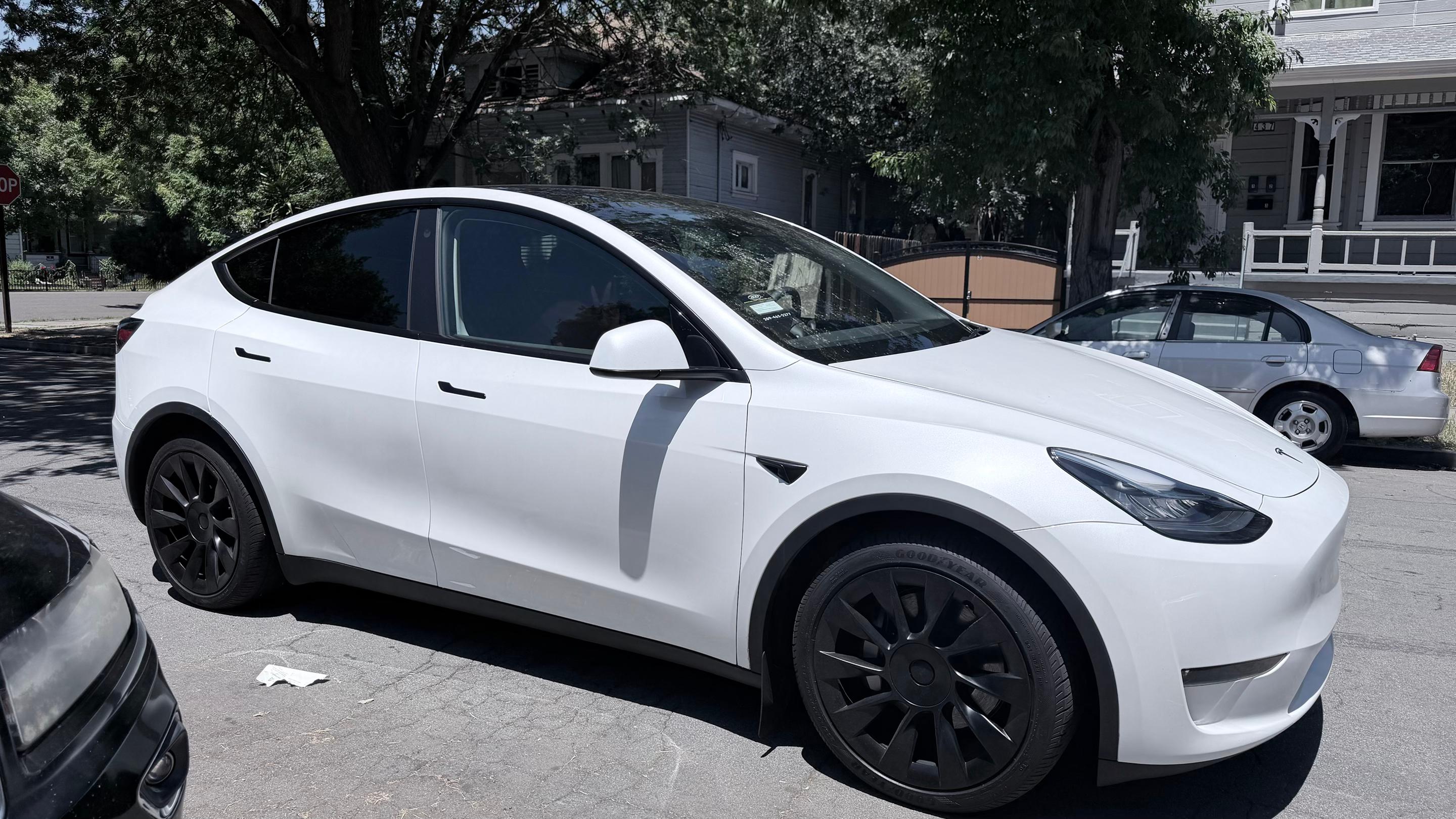 Tesla Model Y 2023 in Stockton, CA
