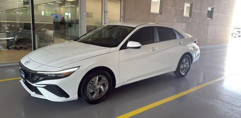 Hyundai Elantra 2025