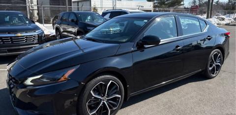 Nissan Altima 2025