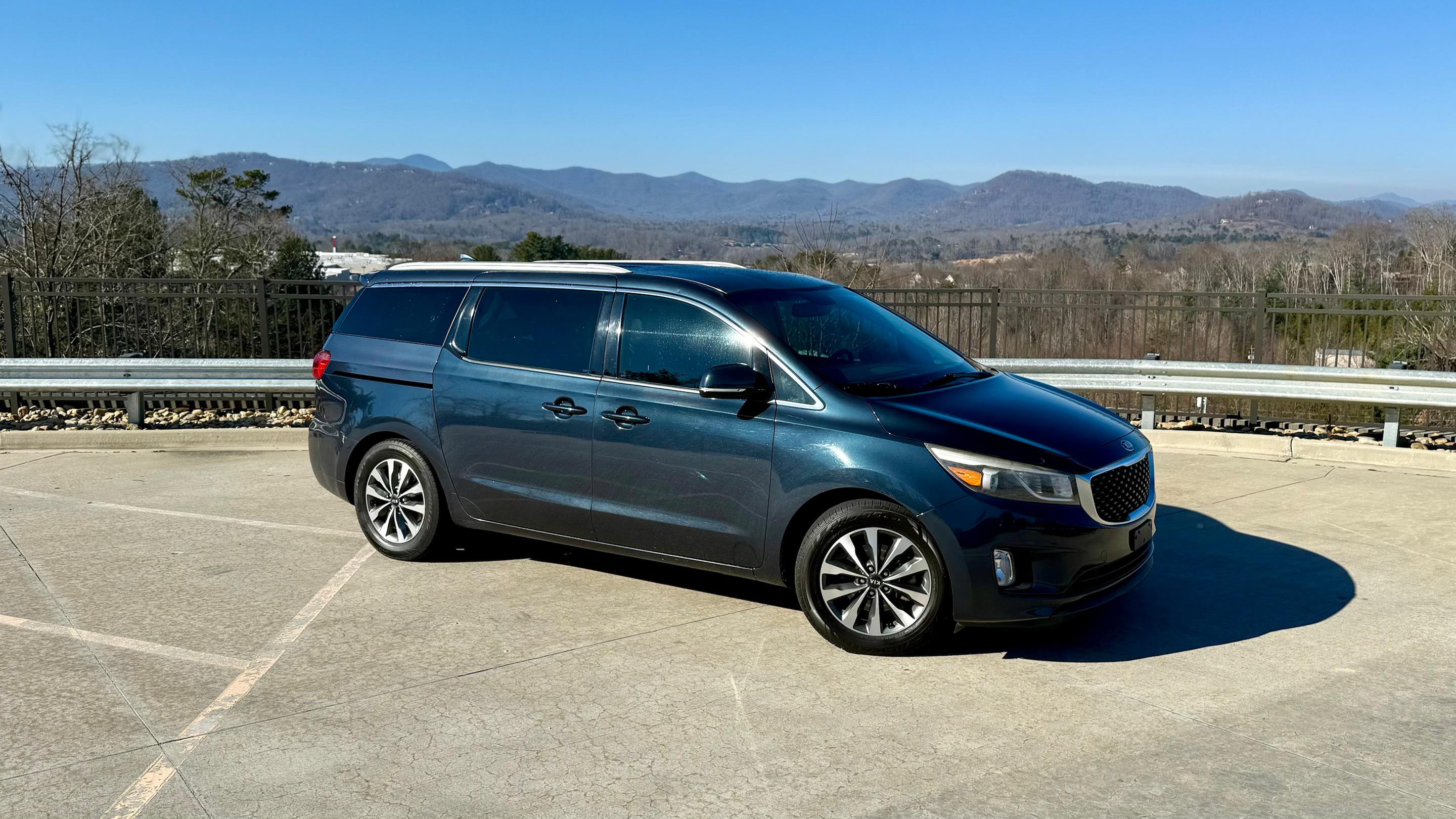 Kia Sedona 2015 in Arden, NC