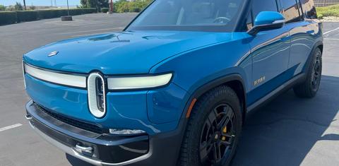 Rivian R1S 2023