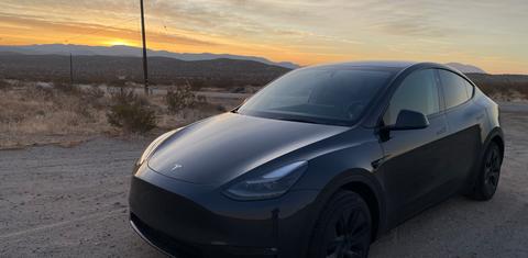 Tesla Model Y 2025