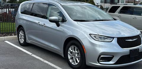 Chrysler Pacifica 2023