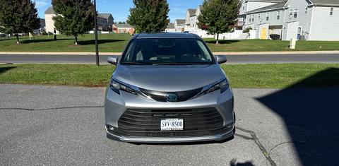 Toyota Sienna 2025