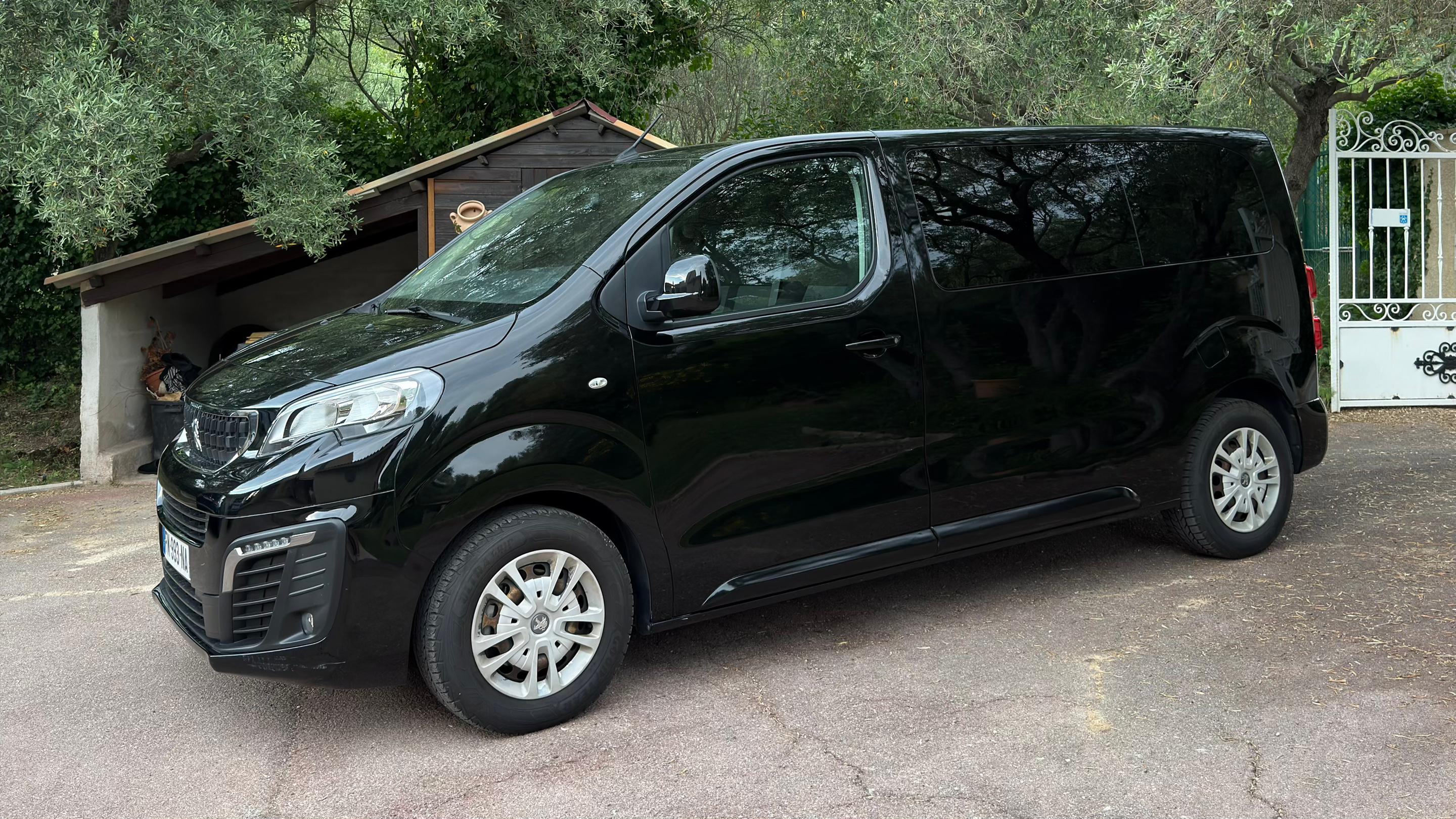 Peugeot TRAVELLER 2019 à Allauch