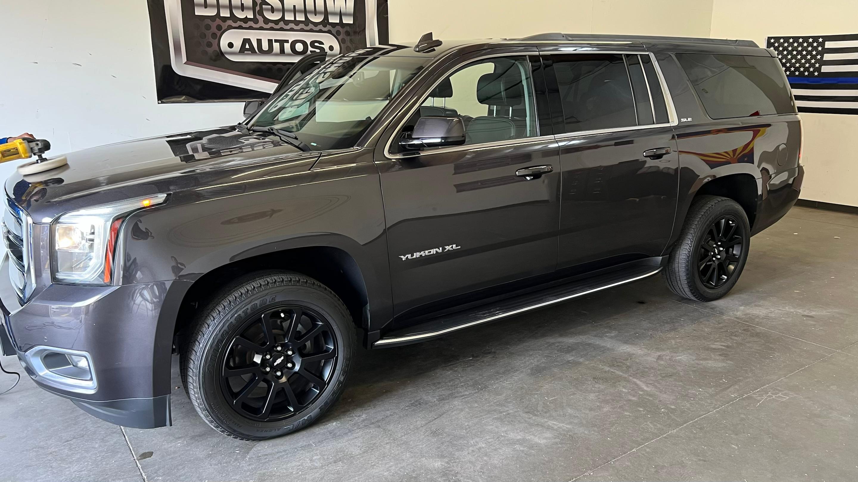 GMC Yukon XL 2017 in 