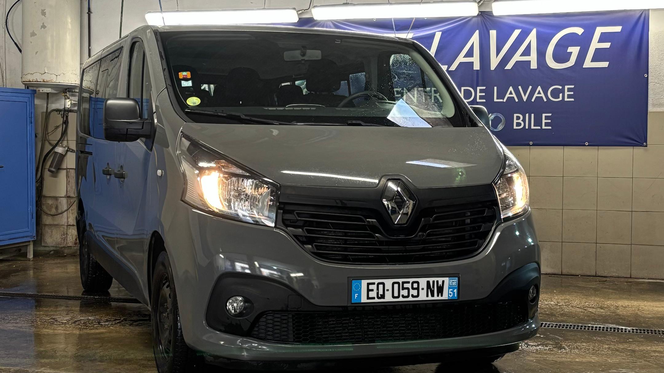 Renault TRAFIC III 2017 à Dijon