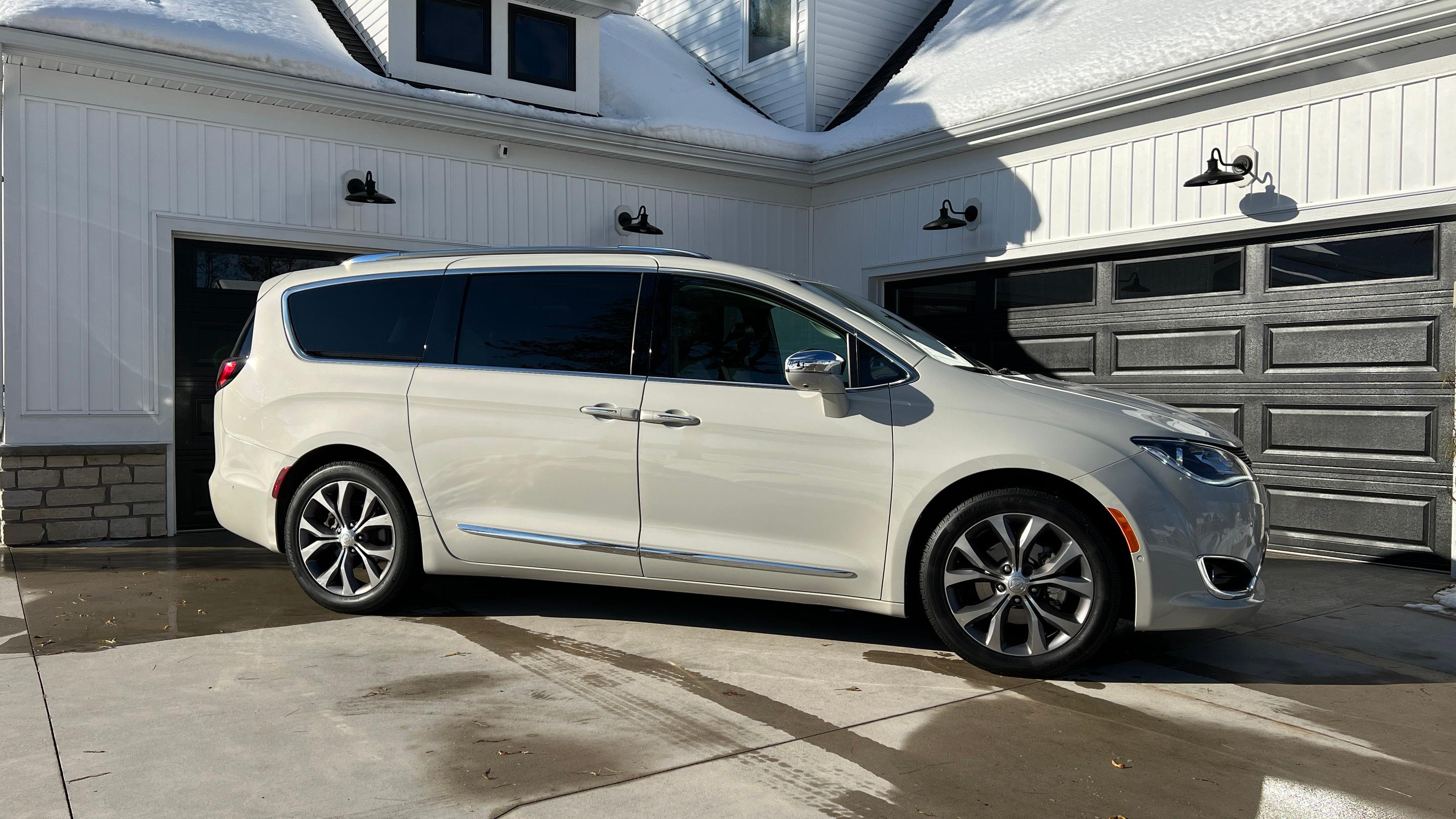 Chrysler Pacifica 2019 in Grand Rapids, MI