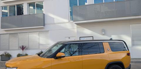 Rivian R1S 2023