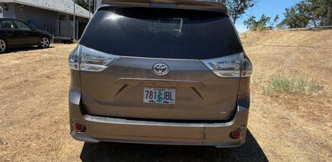 Toyota Sienna 2015