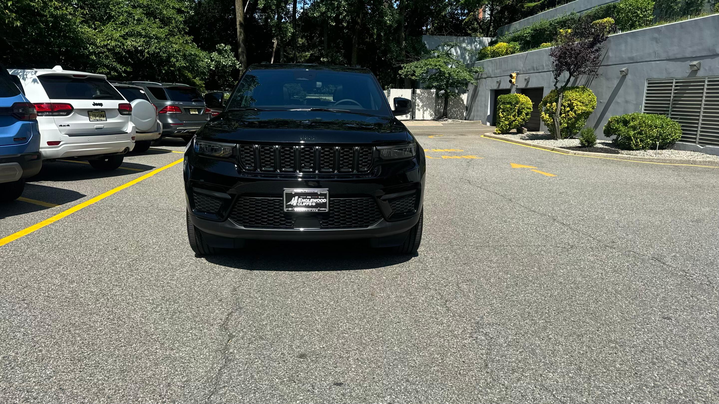 Jeep Grand Cherokee 2024 in Fort Lee, NJ