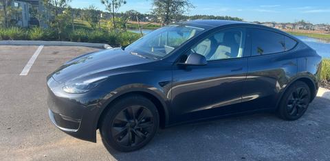 Tesla Model Y 2025
