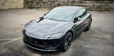 Tesla Model 3 2024