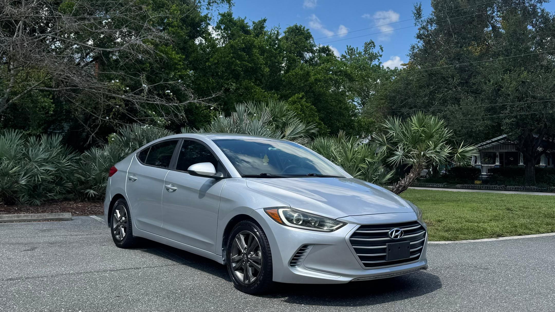 Hyundai Elantra 2017 in 
