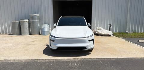 Tesla Model Y 2026