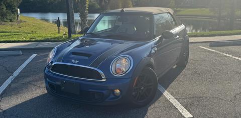 MINI Convertible 2013