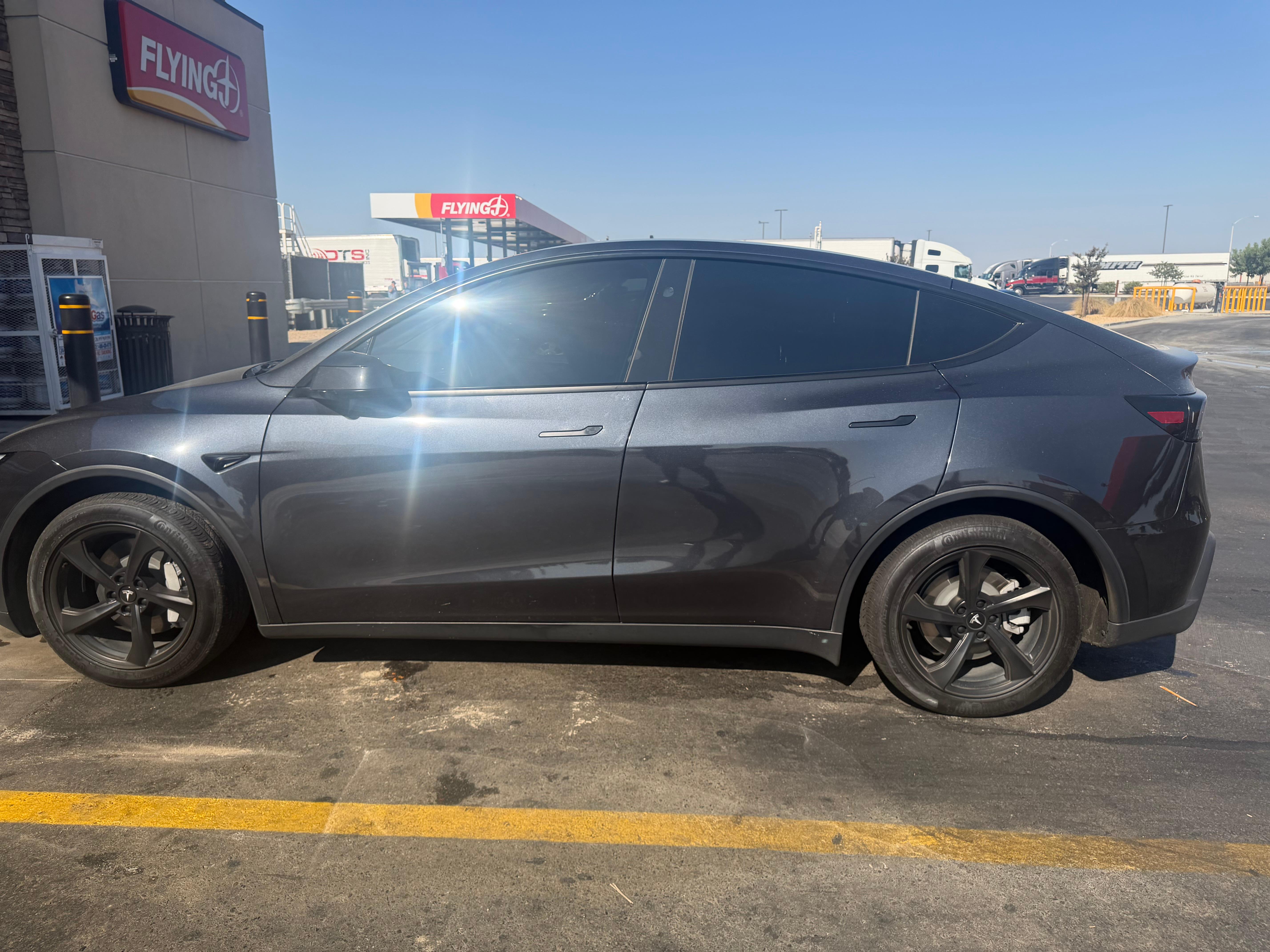 Tesla Model Y 2026 in Visalia, CA
