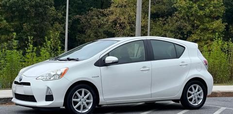 Toyota Prius c 2012
