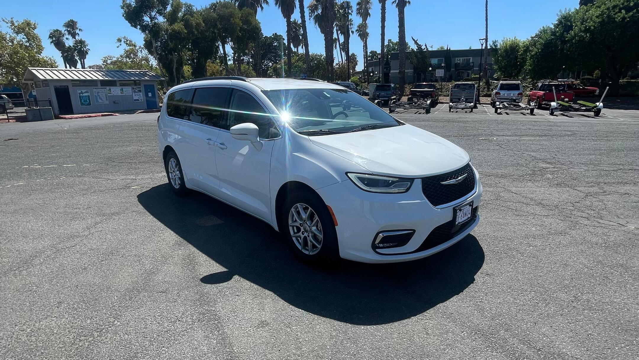 Chrysler Pacifica 2022 in 