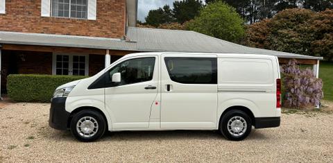 Toyota HIACE 2020