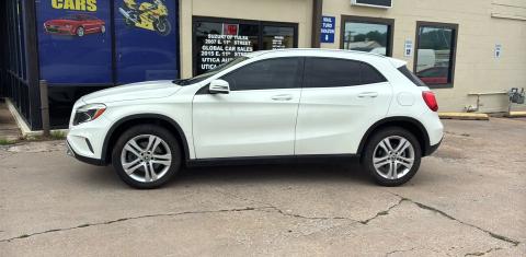 Mercedes-Benz GLA-Class 2015