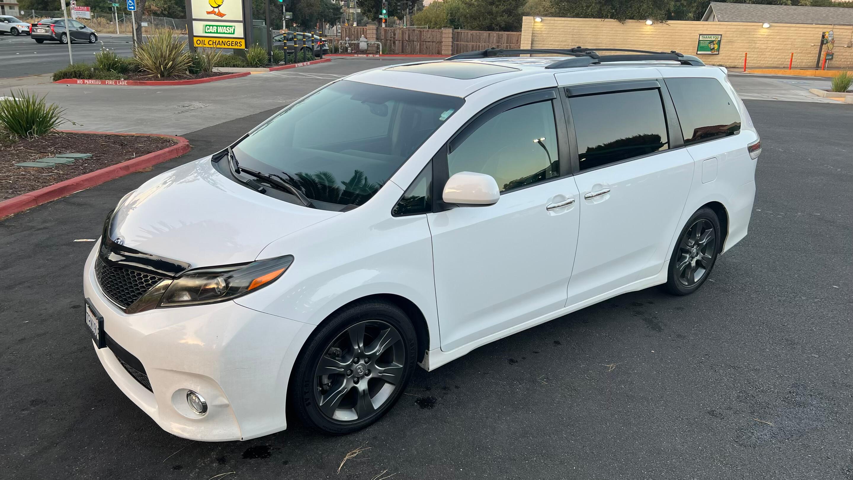 Toyota Sienna 2015 in Hayward, CA